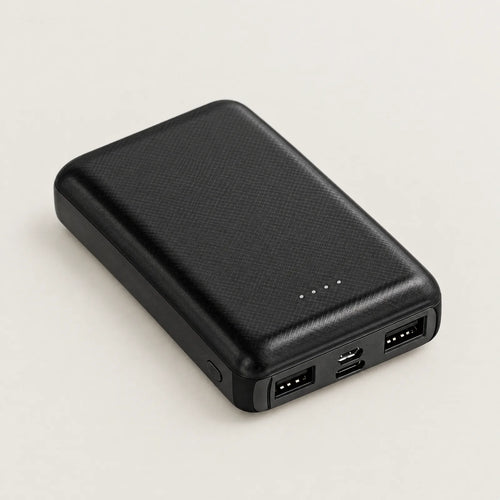 BergHeat Powerbank 5.000 mAh, freigestellt, mit zwei USB-A-Anschlüssen, Micro-USB, USB-C und vier LEDs